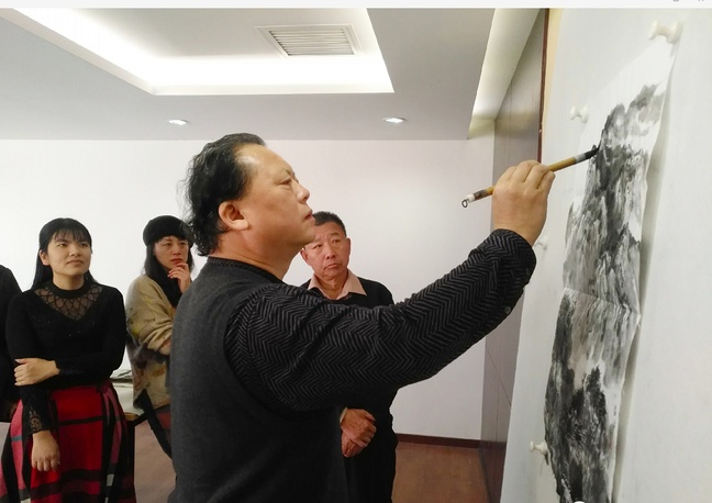 最具收藏价值的艺术家——中国艺术研究院研究员洪潮